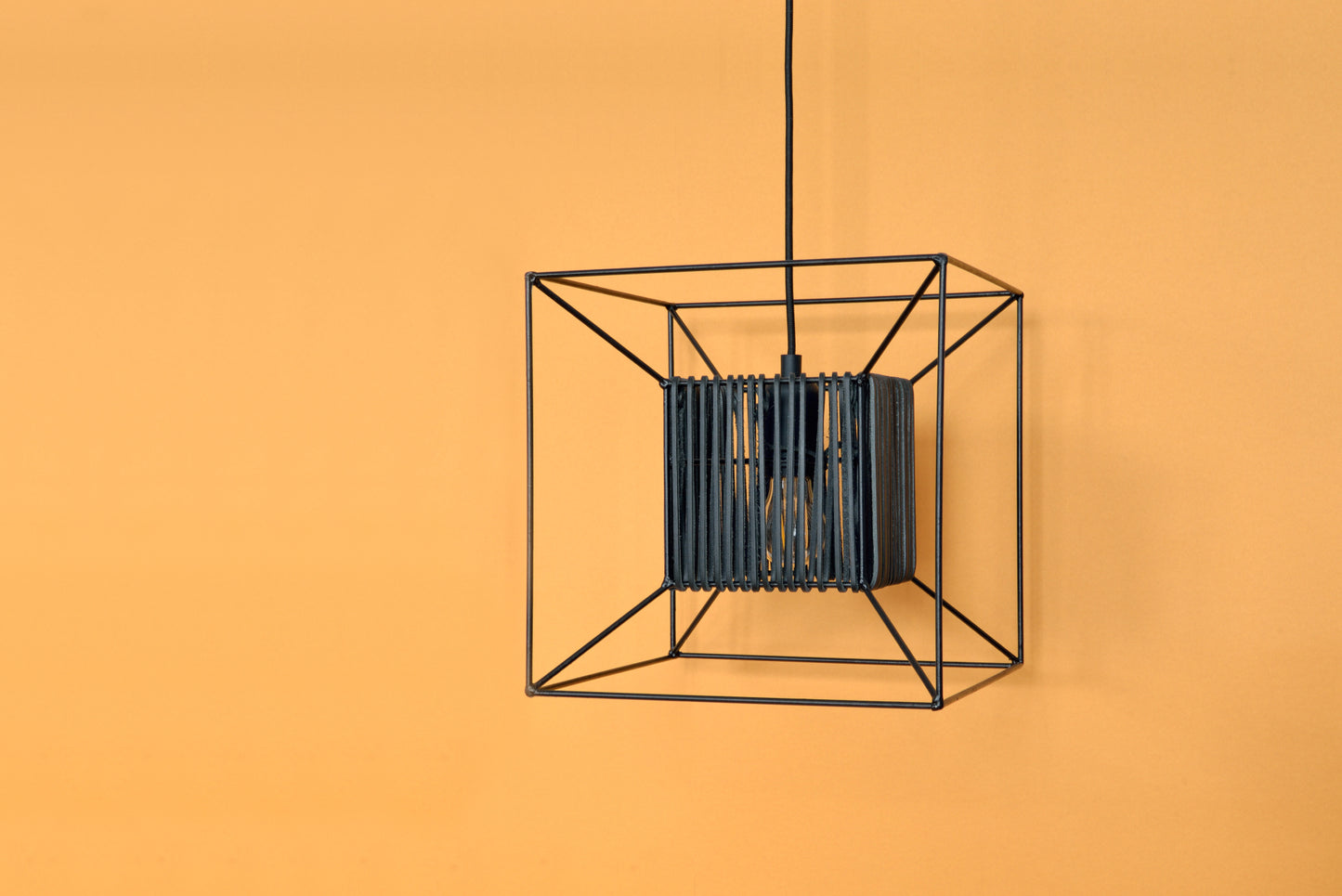 lampa sufitowa geometryczna